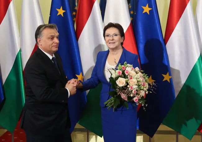 7446026-viktor-orban-w-warszawie.jpg