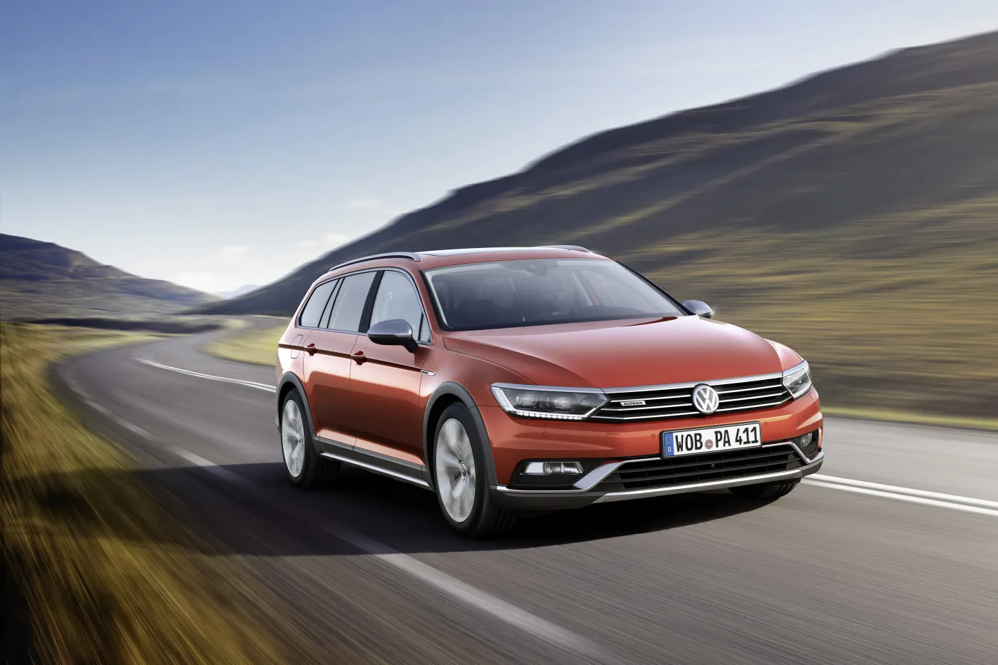 7447456-volkswagen-passat-alltrack.jpg