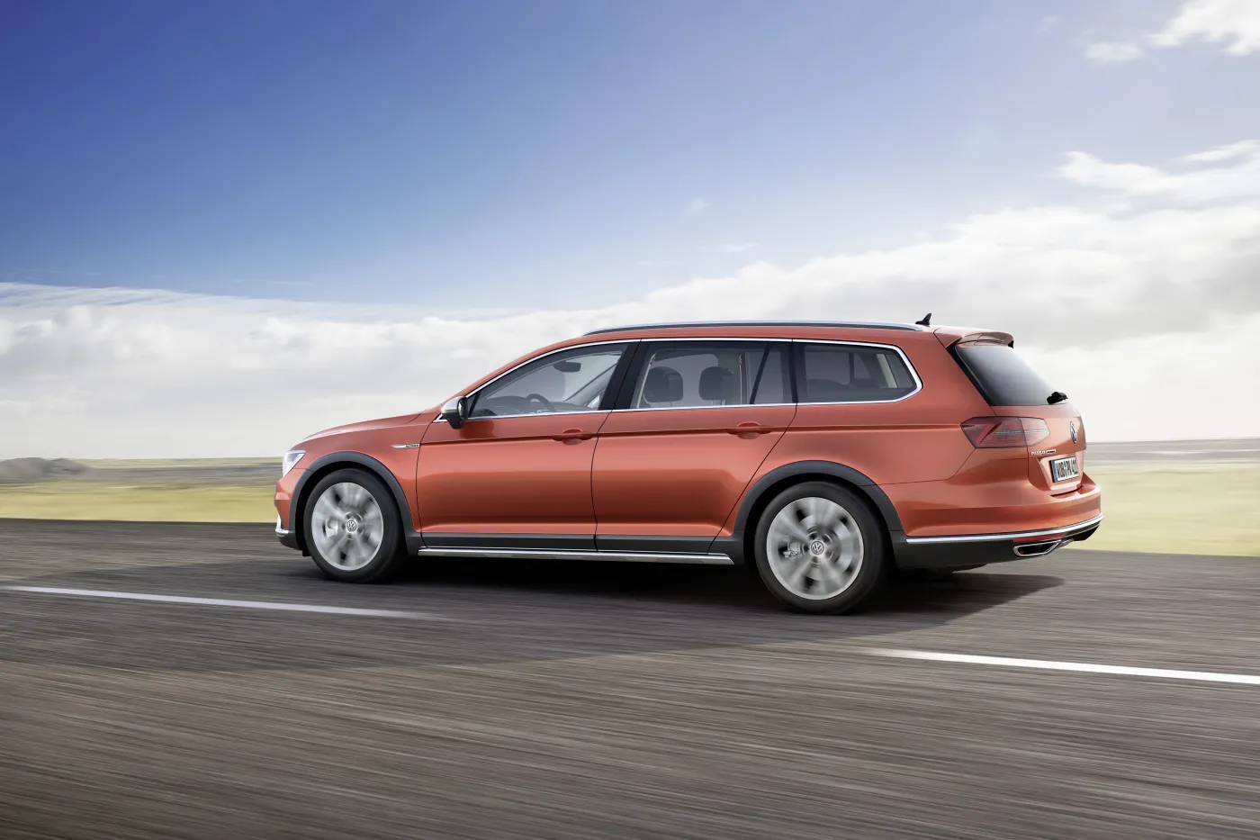 7447543-volkswagen-passat-alltrack.jpg