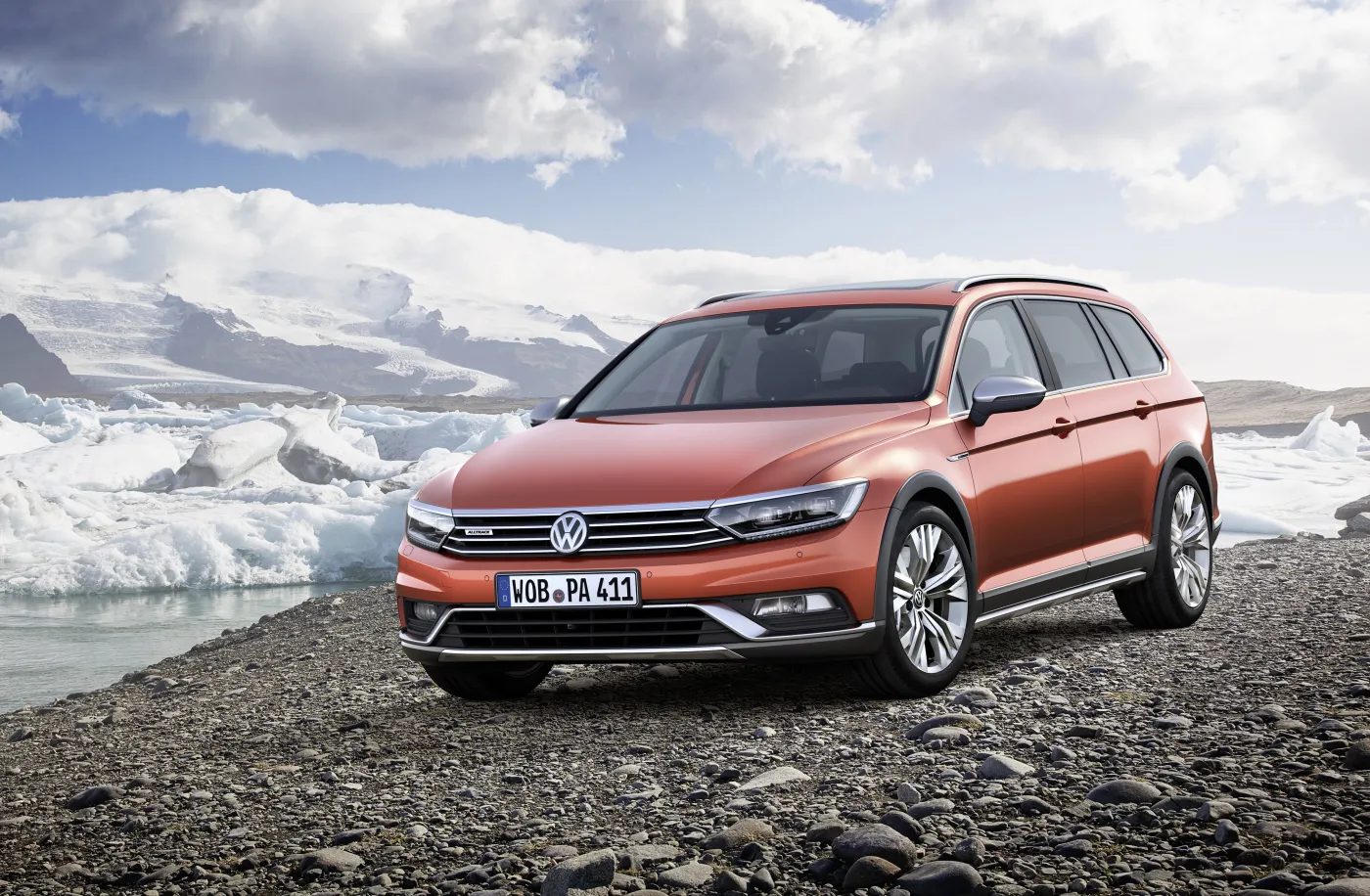 7447630-volkswagen-passat-alltrack.jpg