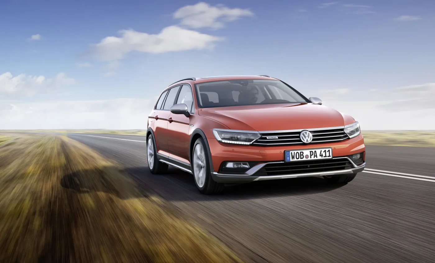 7447282-volkswagen-passat-alltrack.jpg