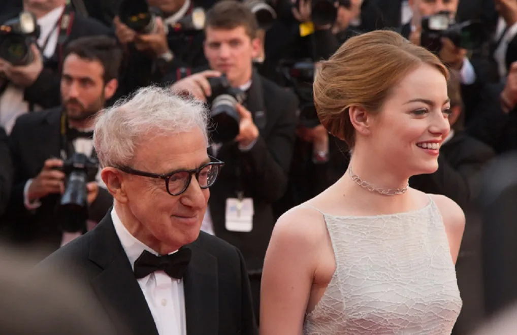 7961855-woody-allen-i-emma-stone.jpg