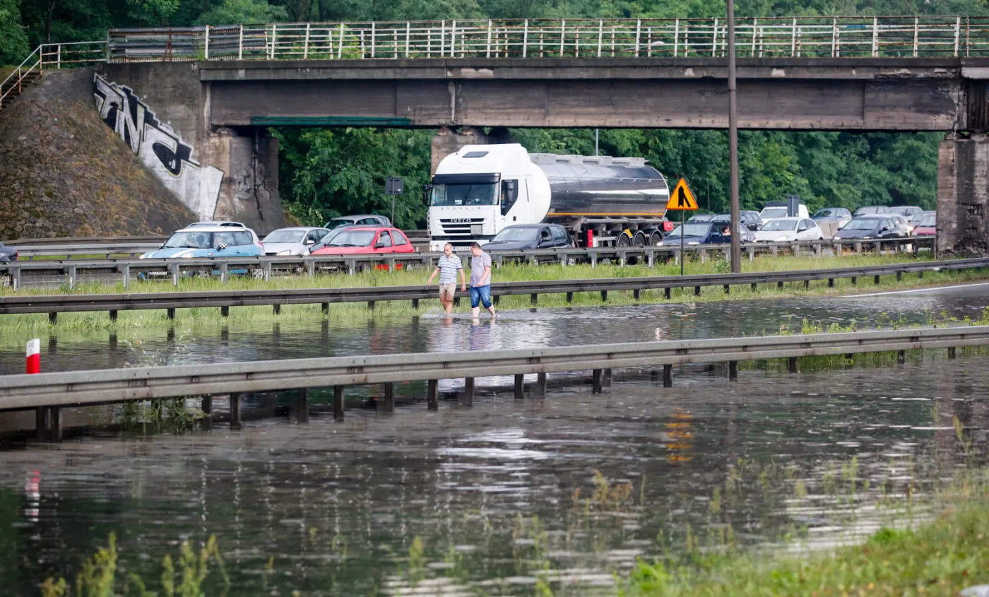 Zalana trasa S86 na Śląsku