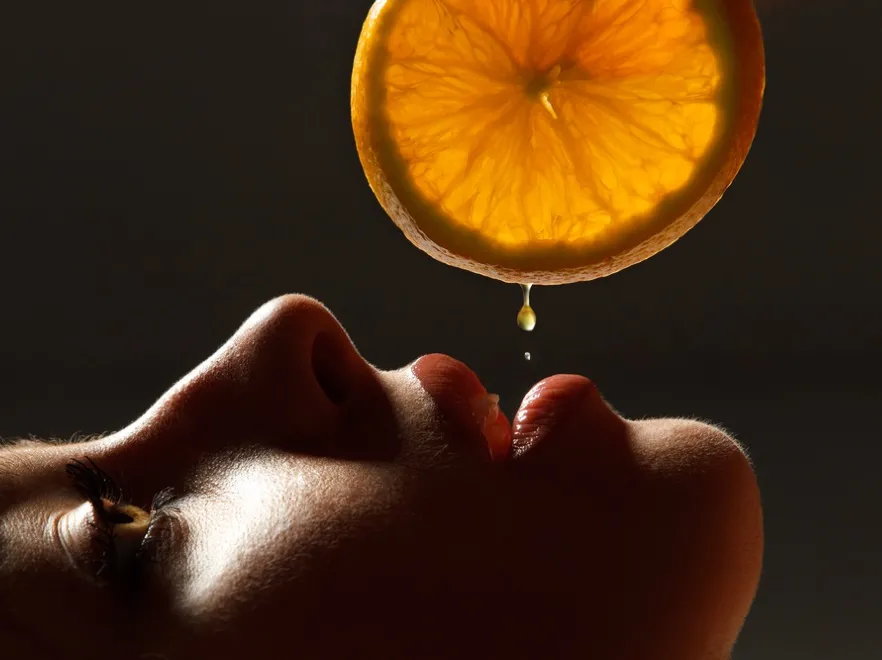 7202303-kropla-soku-z-pomaranczy.jpg