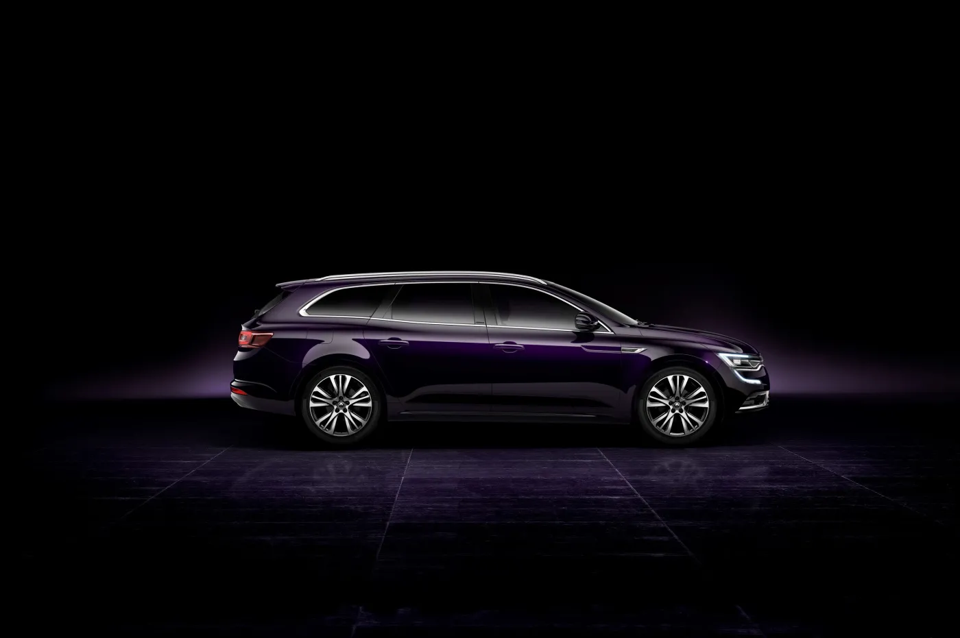 8134306-renault-talisman-grandtour.jpg