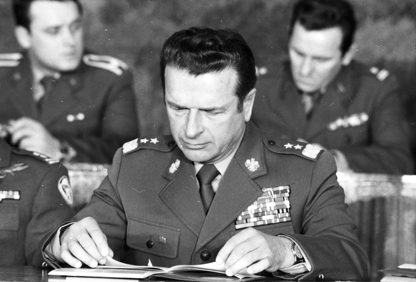 8391654-general-czeslaw-kiszczak.jpg