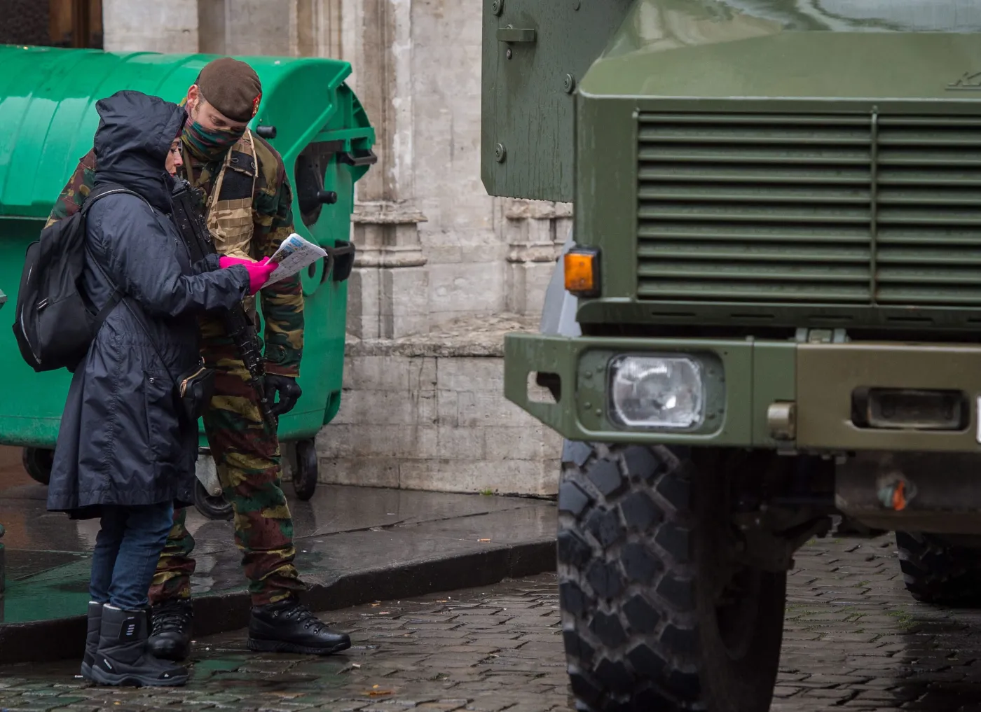 8452014-wojsko-na-ulicach-brukseli.jpg
