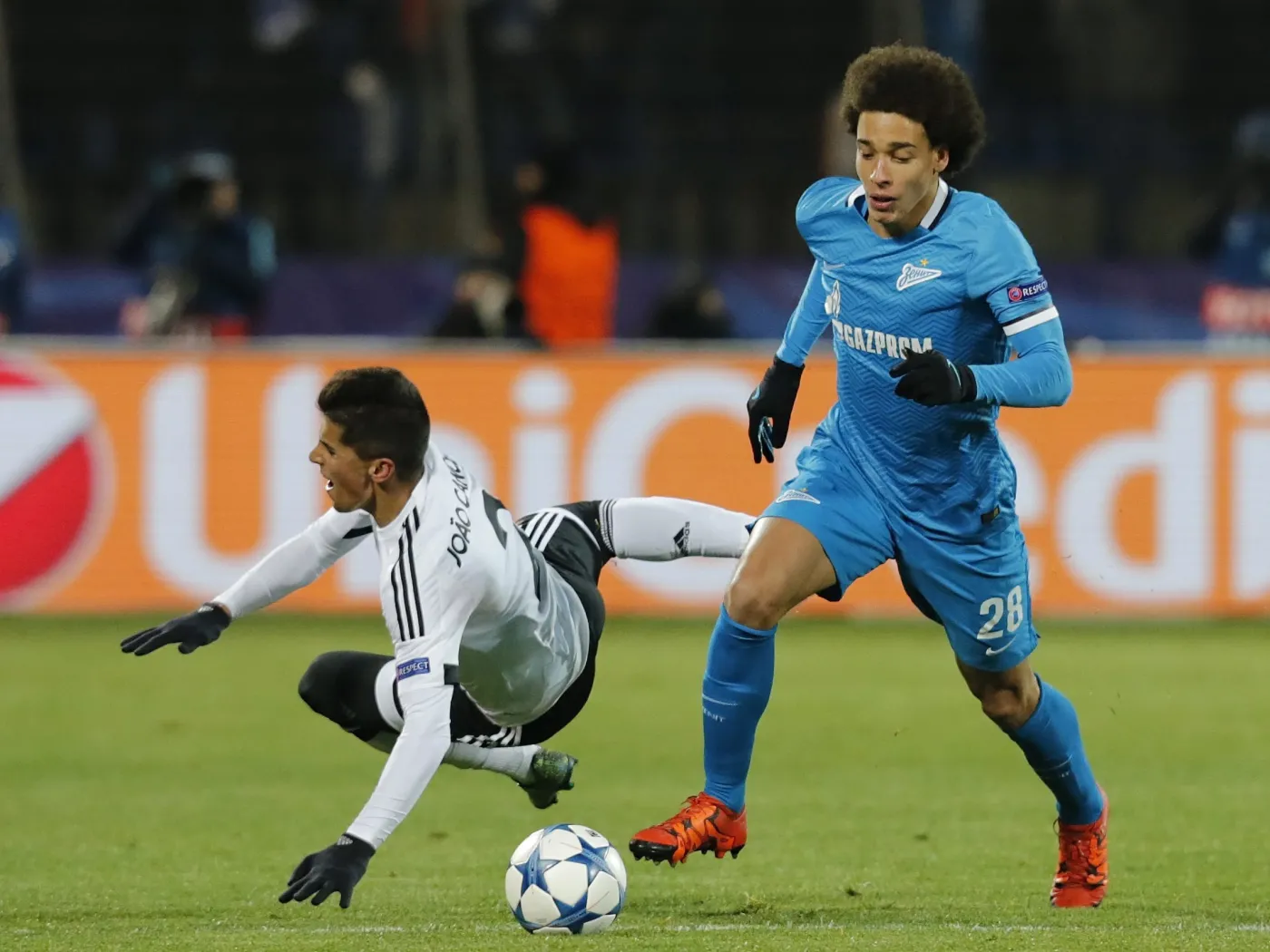 Joao Cancelo i Axel Witsel 