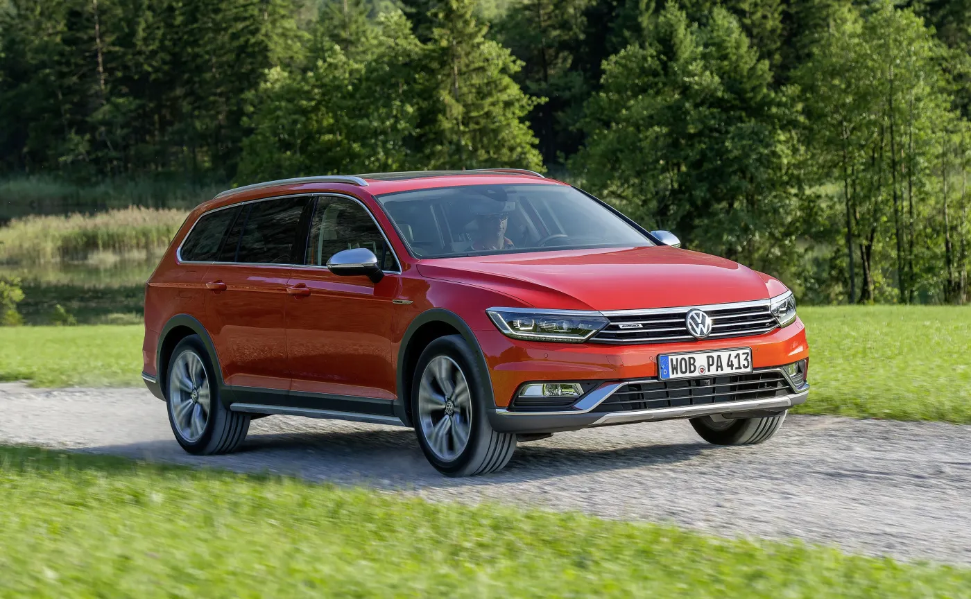 8510429-volkswagen-passat-alltrack.jpg