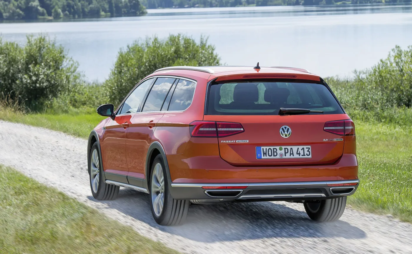 8510141-volkswagen-passat-alltrack.jpg