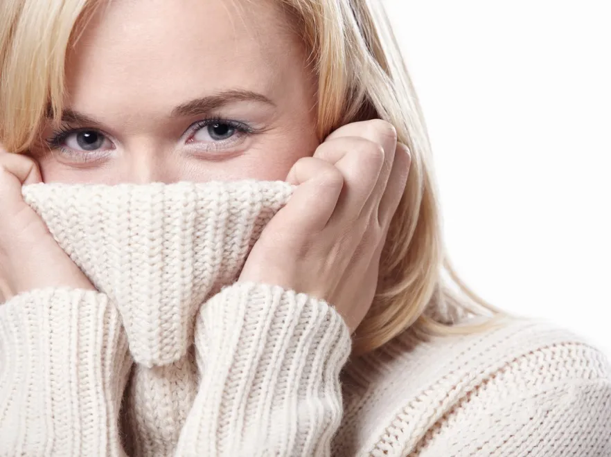 5 mitów na temat pielęgnacji skóry jesienią i zimą. Też im ulegasz?