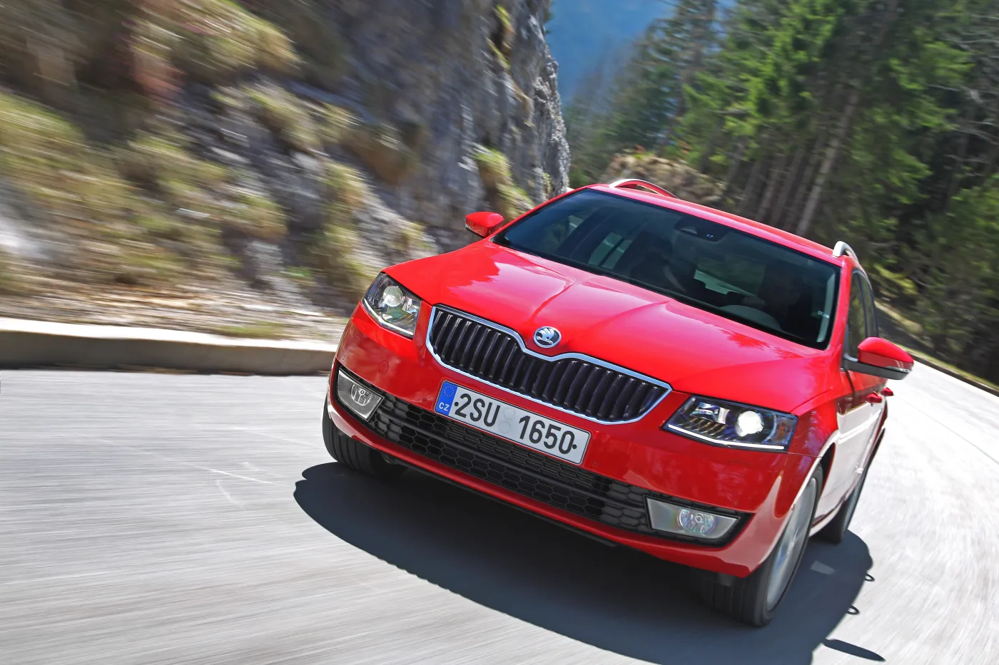 5057478-skoda-octavia-combi-main.jpg