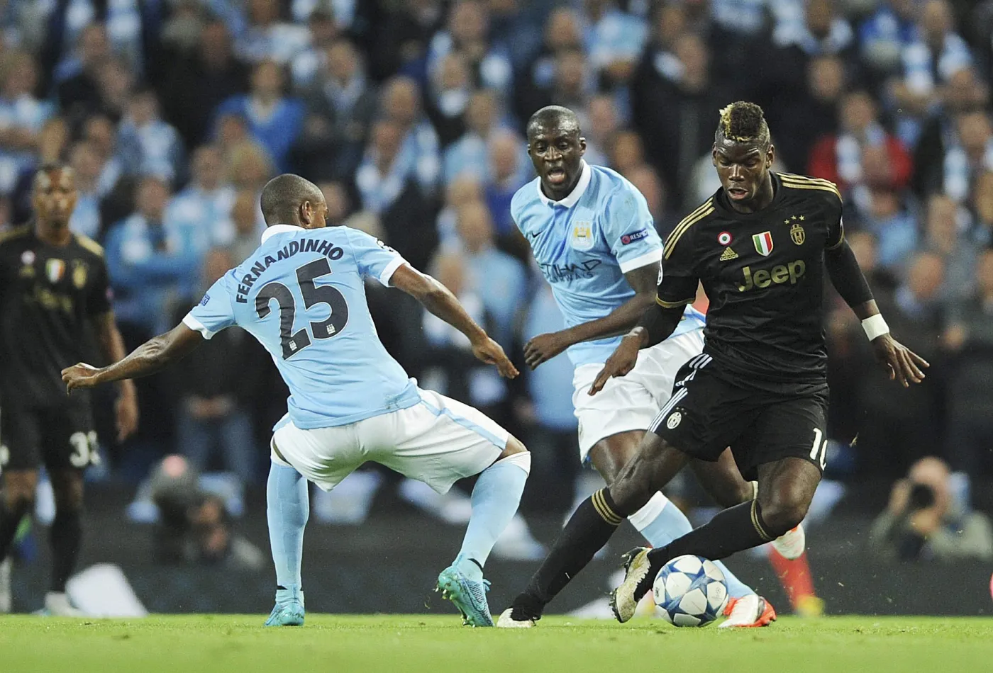 Fernandinho i Paul Pogba