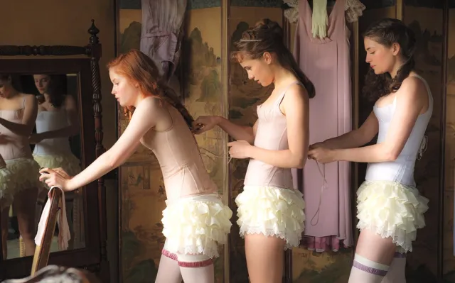 Jane Austen przewraca się w grobie, bo zombie wkroczyły do "Dumy i uprzedzenia"