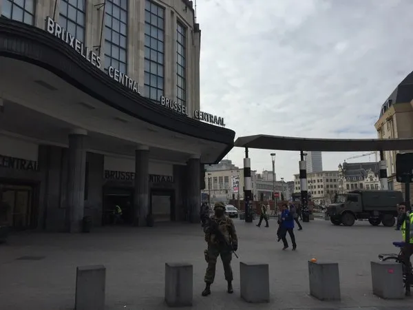 8860952-wojsko-na-ulicach-brukseli.jpg