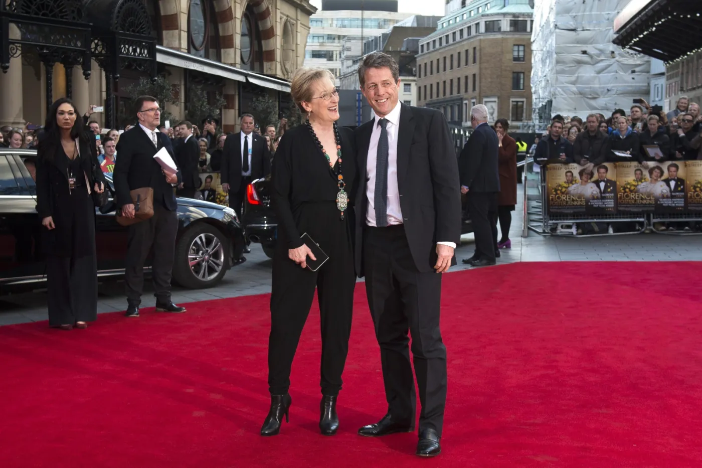 8929233-meryl-streep-i-hugh-grant.jpg
