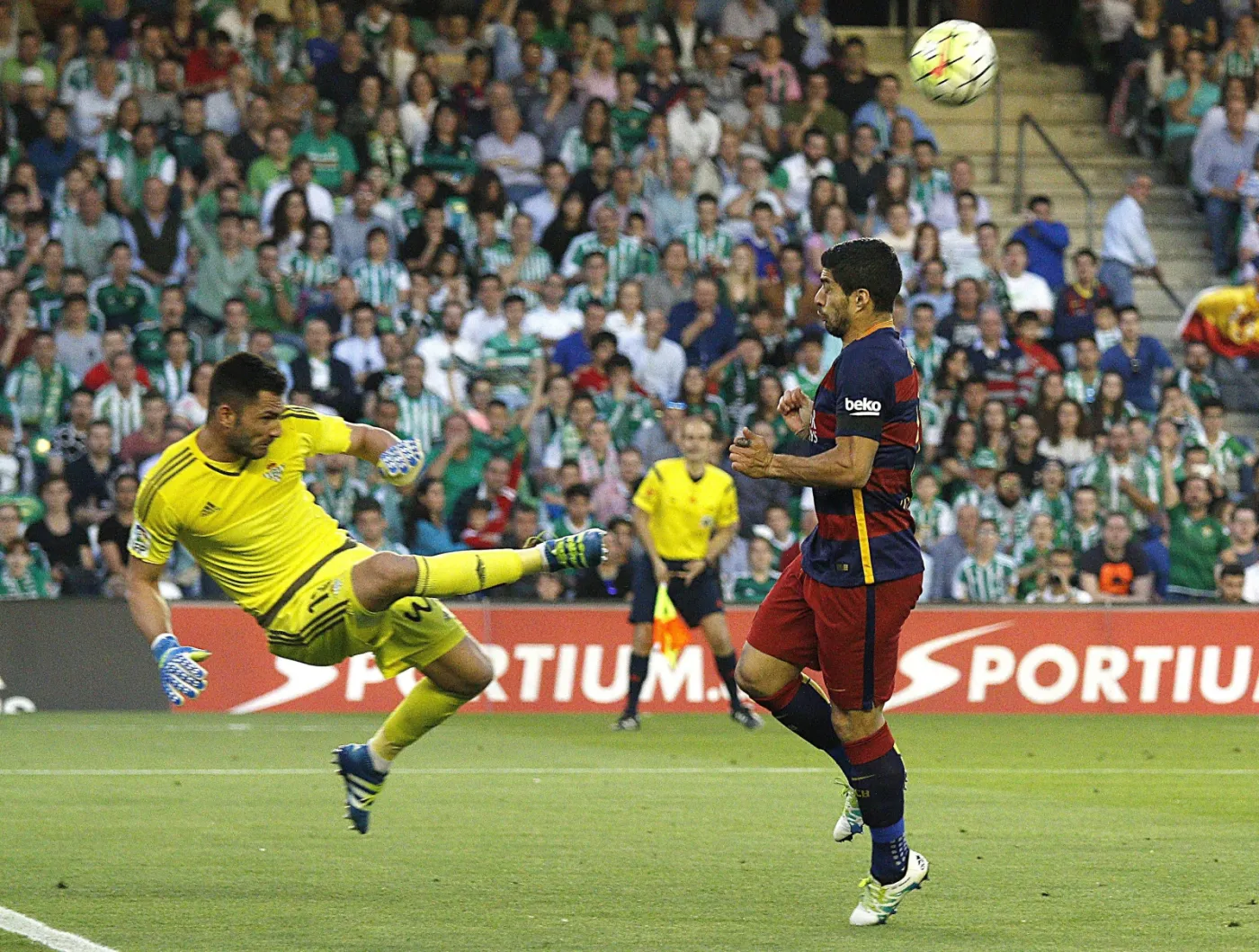 Luis Suarez i Antonio Adan