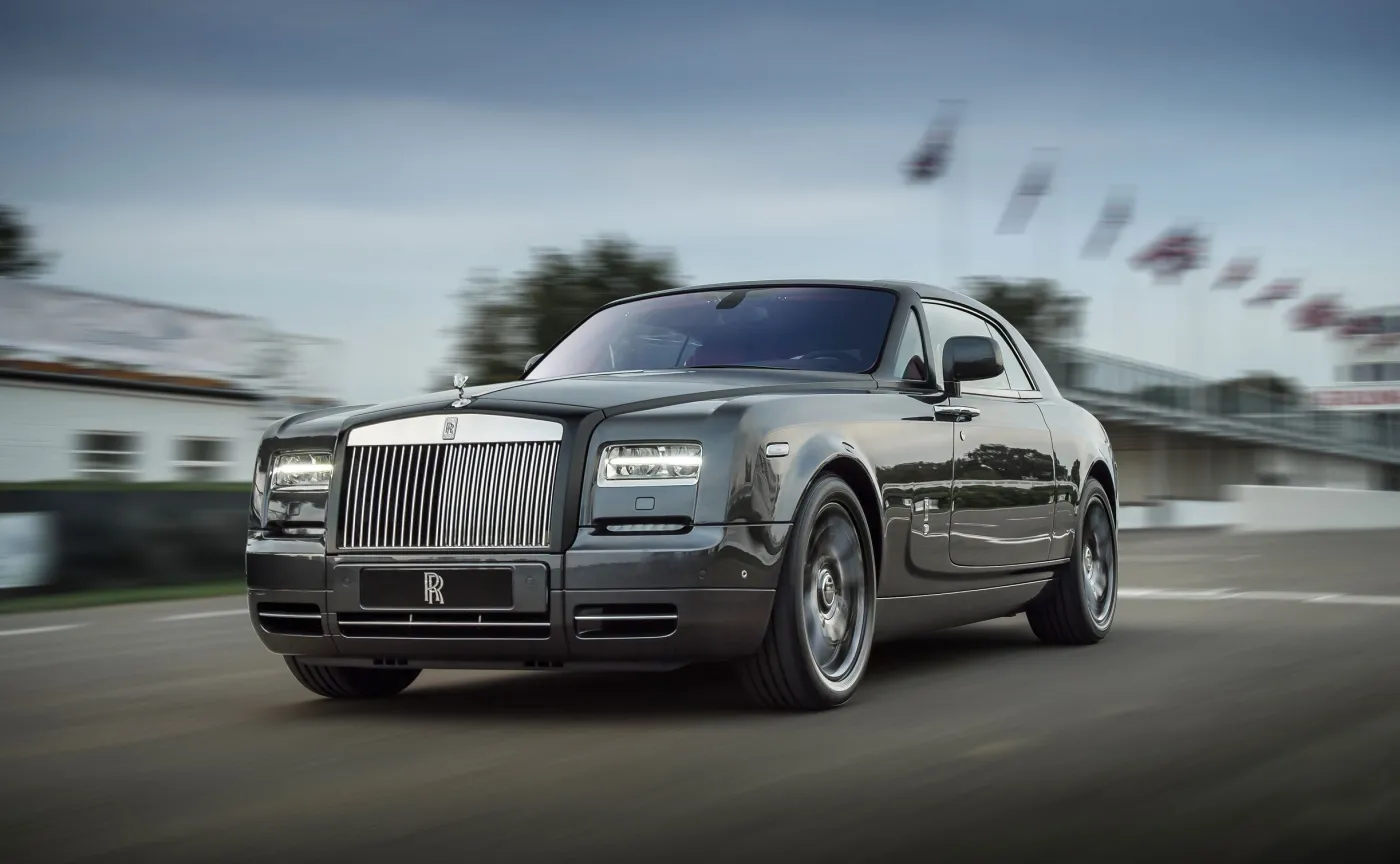 8702190-rolls-royce-phantom-coupe.jpg