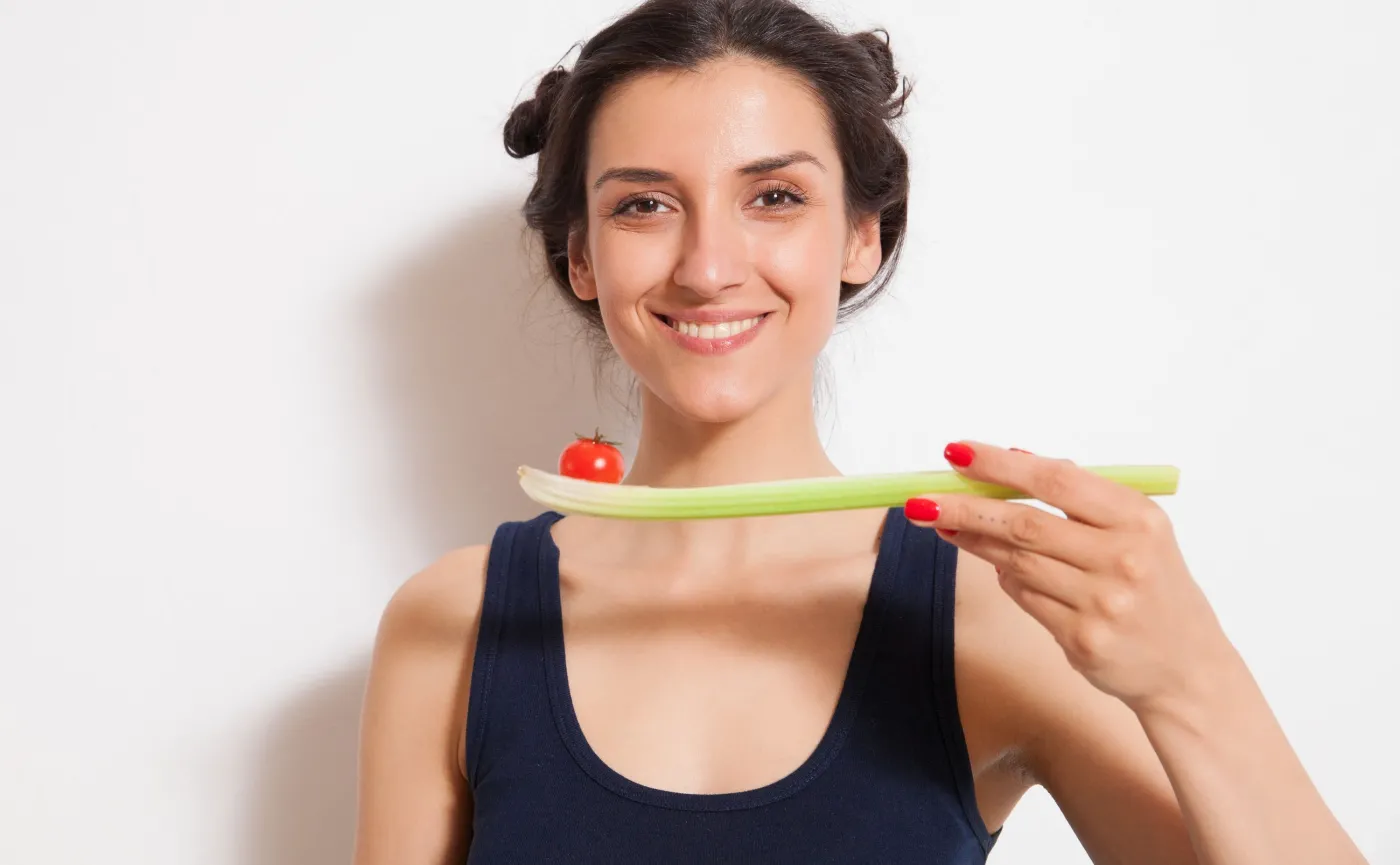 Kobieta je seler naciowy