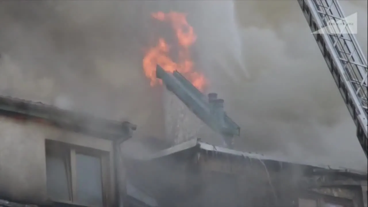 Pożar w bloku w Warszawie