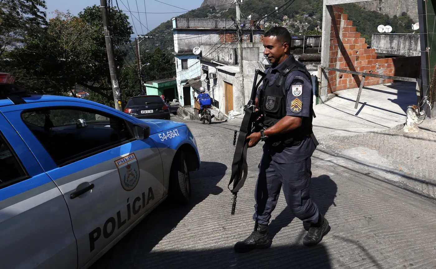 Policjant w Rio de Janeiro
