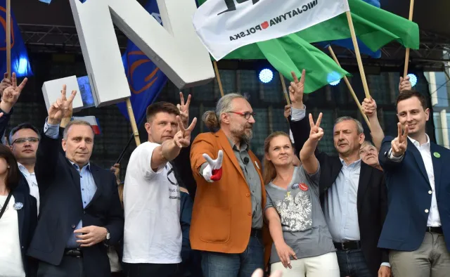 "Precz z PiSlamem" na marszu KOD. Kijowski: To nadużywanie słowa "islam"