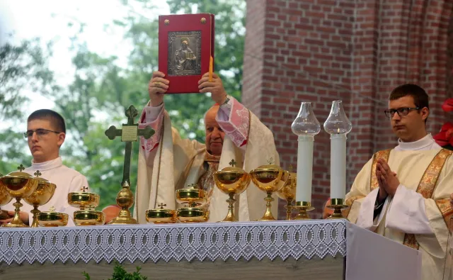 Kardynał Stanisław Dziwisz: Polsce potrzebna jest jedność i solidarność