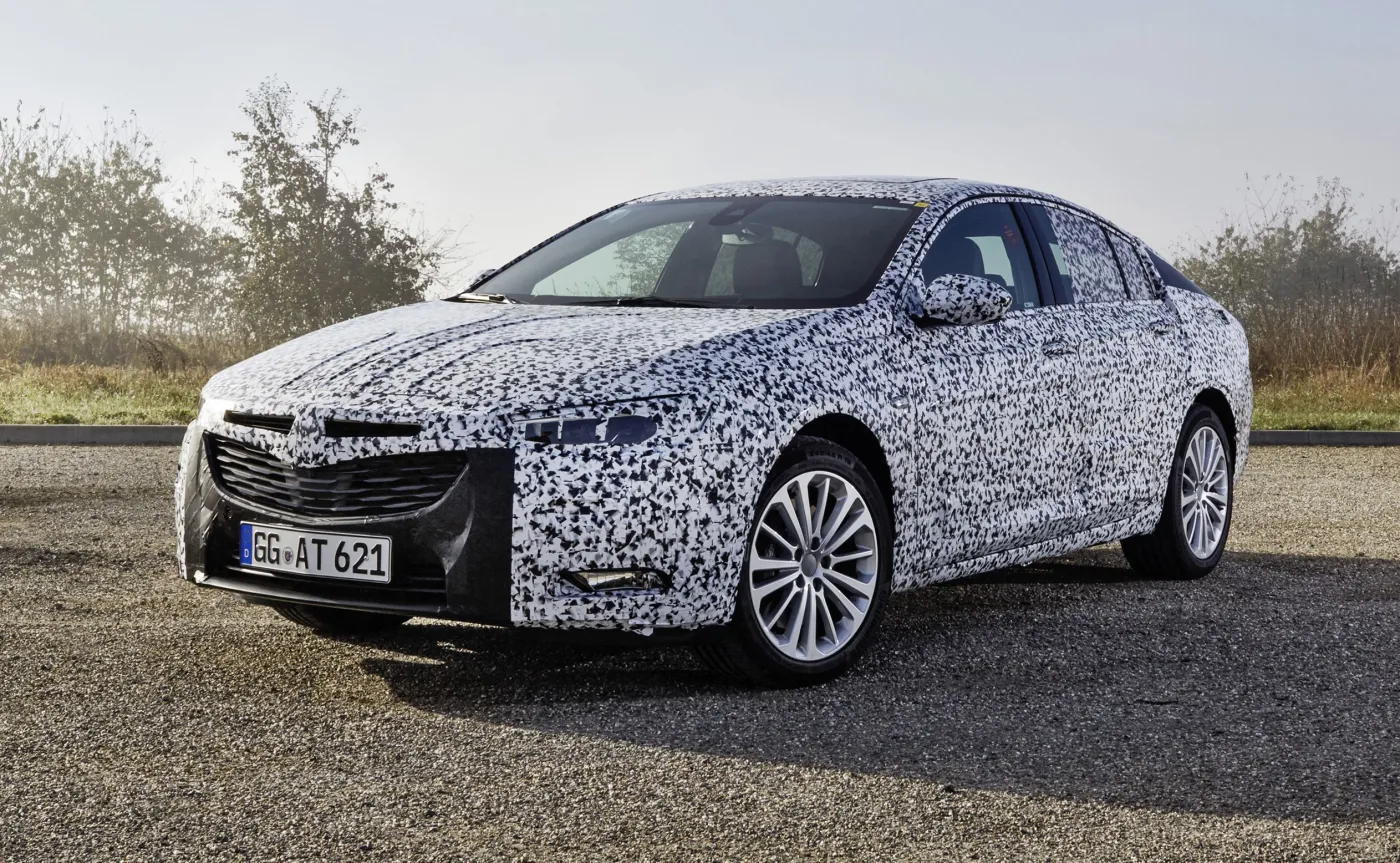9561345-opel-insignia-grand-sport.jpg
