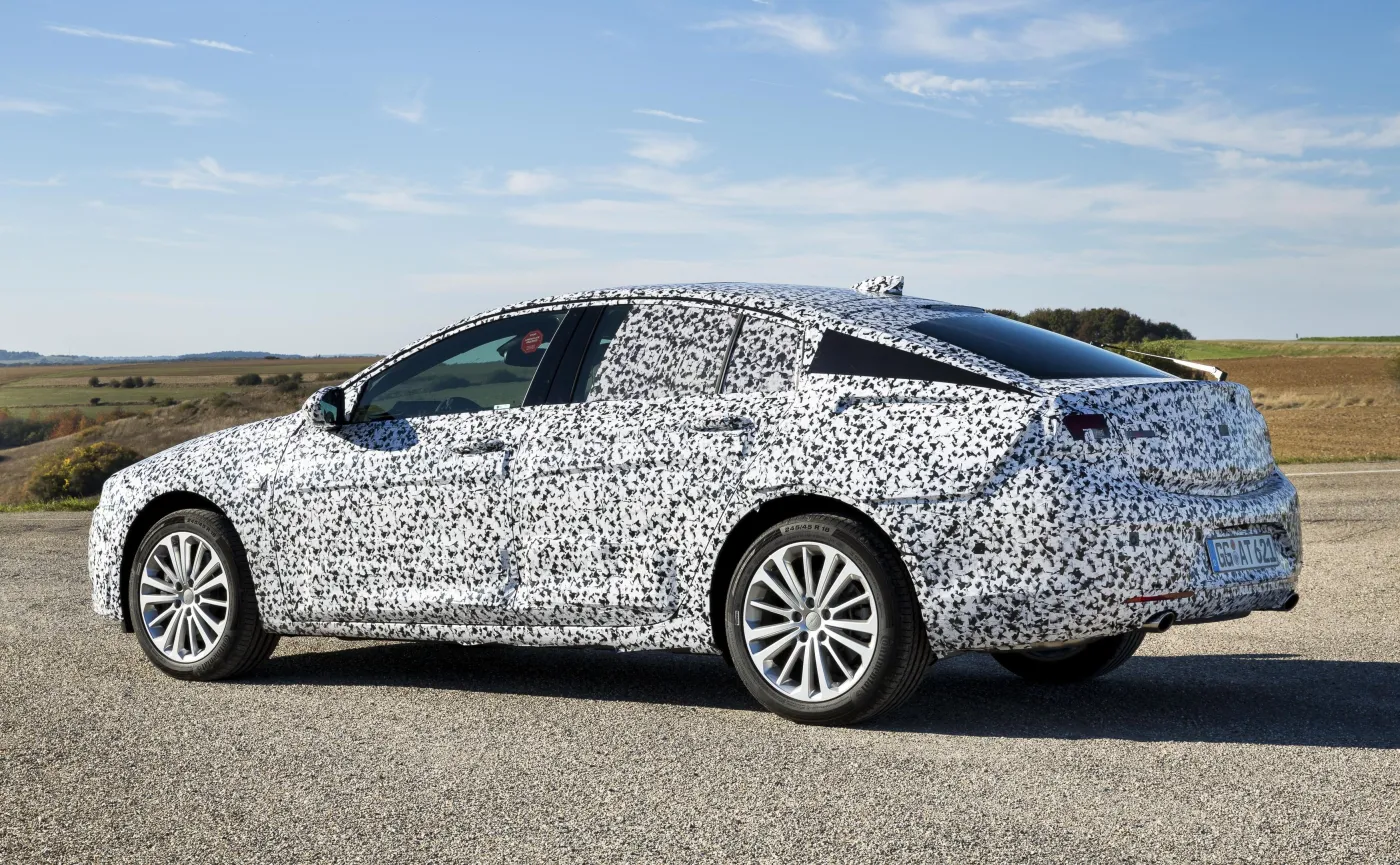9561377-opel-insignia-grand-sport.jpg