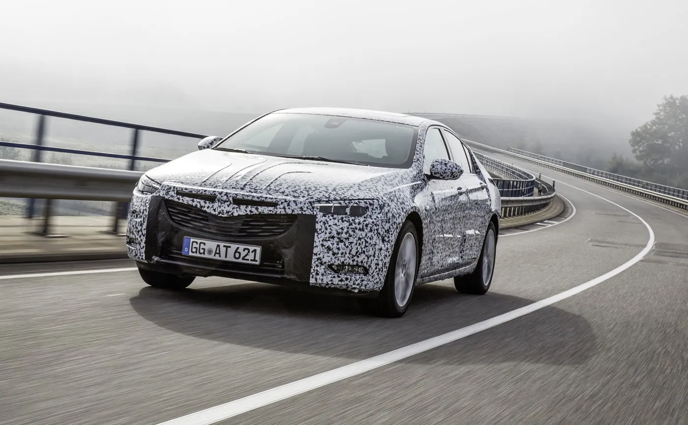 9562018-opel-insignia-grand-sport.jpg