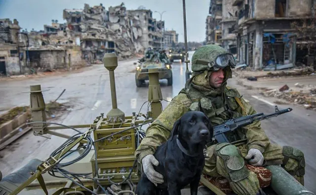 Najpierw bombardowali, teraz oczyszczają. Propagandowe zdjęcia rosyjskiego MON z ruin Aleppo