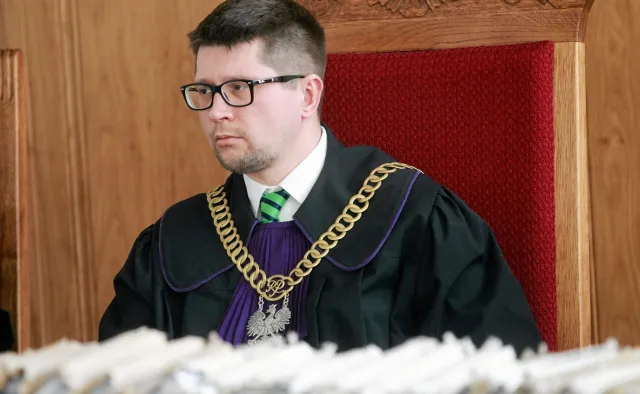 Jednak zeznał nieprawdę? "Super Express" atakuje sędziego Łączewskiego