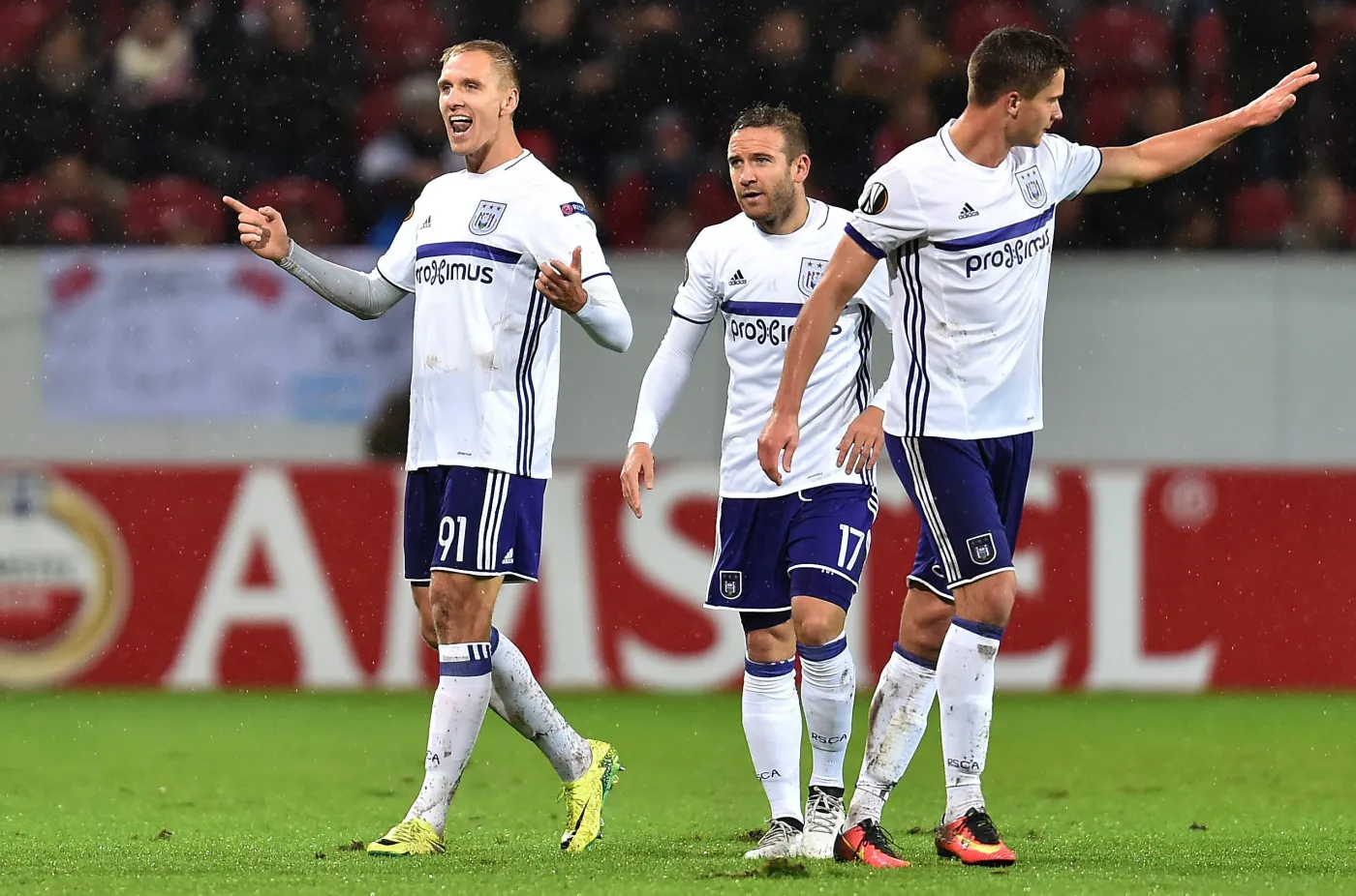 Łukasz Teodorczyk (z lewej)