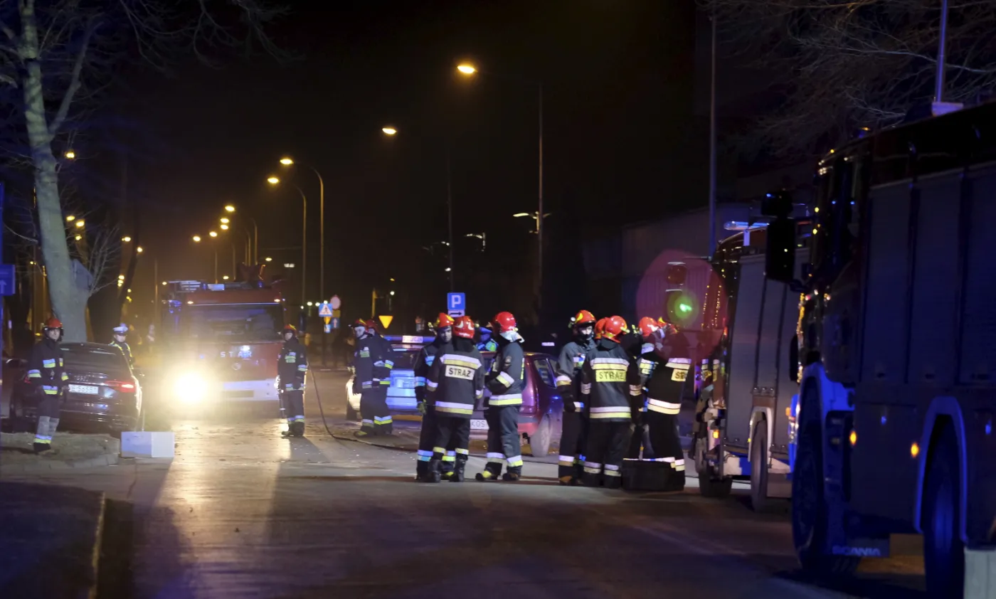Policja jedno, świadkowie drugie. Kolumna Szydło poruszała się z sygnałem świetlnym i dźwiękowym?