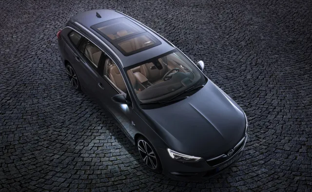 Opel Insignia Sports Tourer, czyli nowe i lżejsze kombi z bagażnikiem większym o 100 litrów [mamy PIERWSZE FOTO]