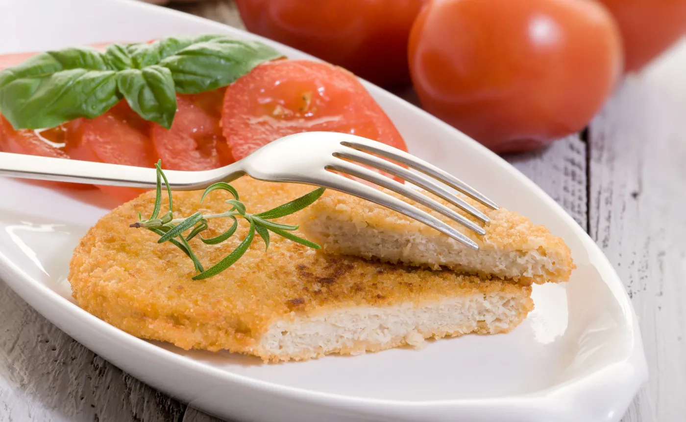 Kotlet sojowy z pomidorami