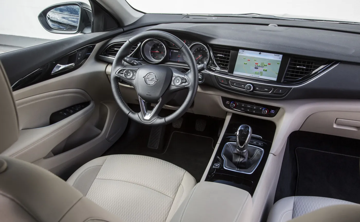 10347454-opel-insignia-grand-sport.jpg