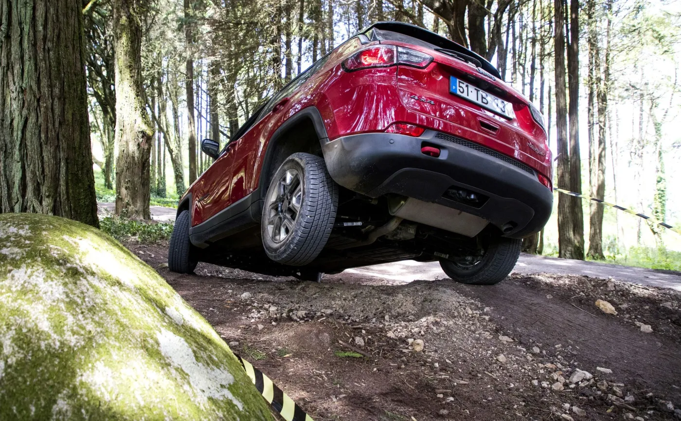 Tani więc niebezpieczny? Który samochód ocali życie w wypadku, a którego unikać? Eksperci sprawdzili 11 modeli aut