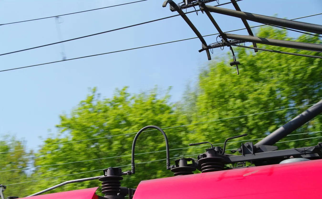 Elektryczna linia kolejowa