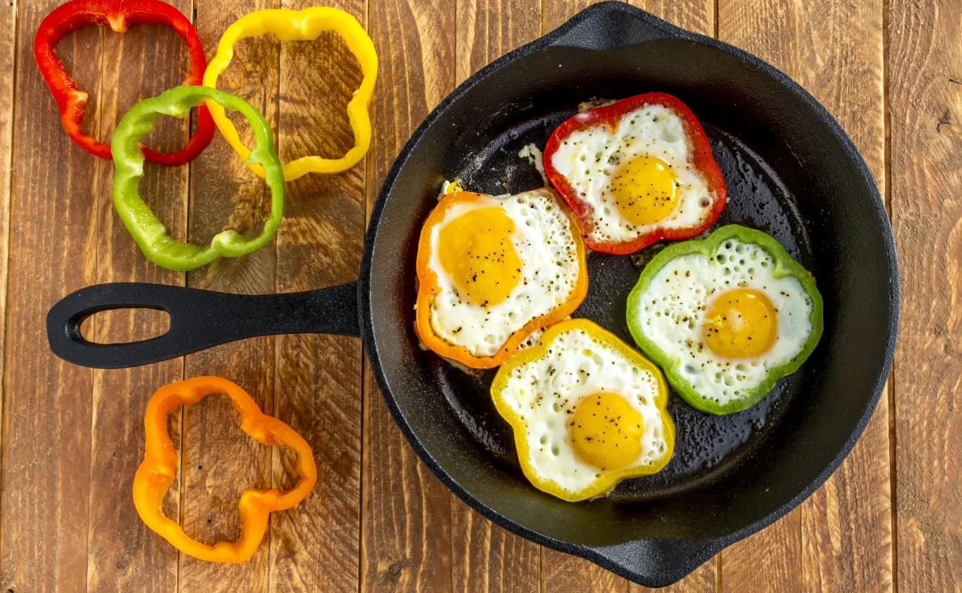 Smażone omlety z papryką