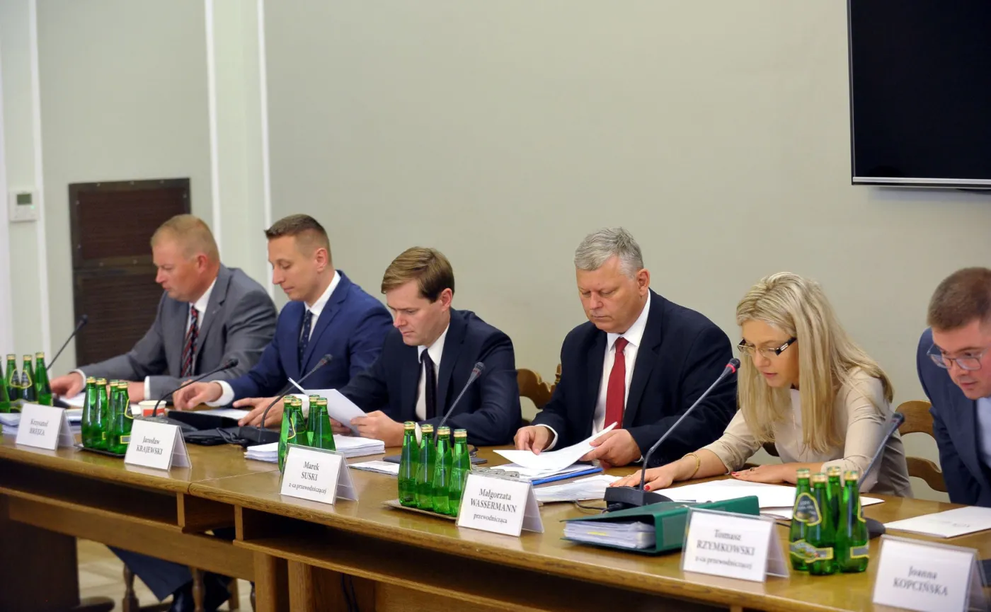 Obrady komisji śledczej