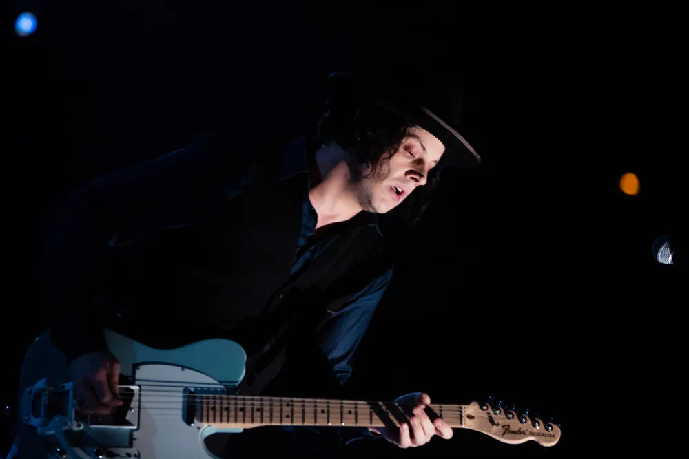 Jack White cały w czerni