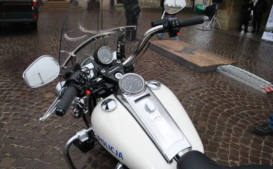 10711193-harley-davidson-road-king.jpg
