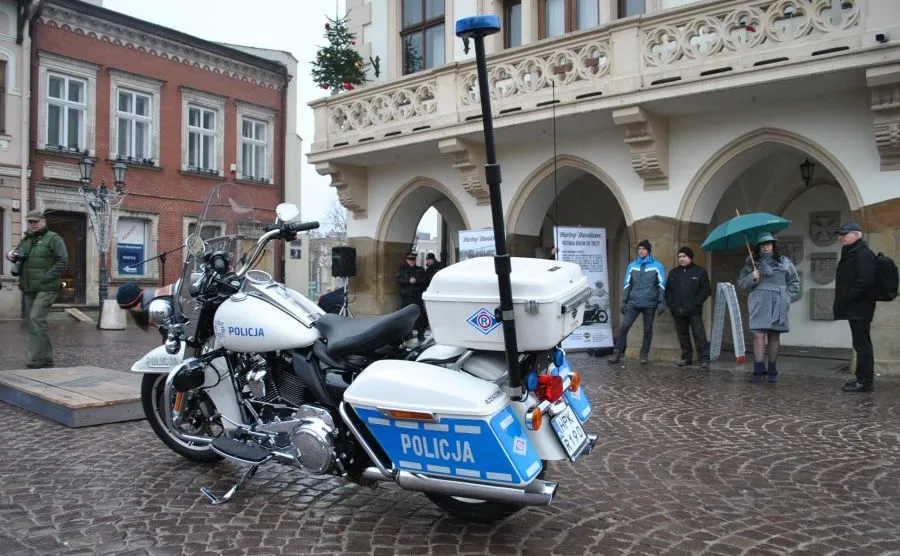 10711222-harley-davidson-road-king.jpg