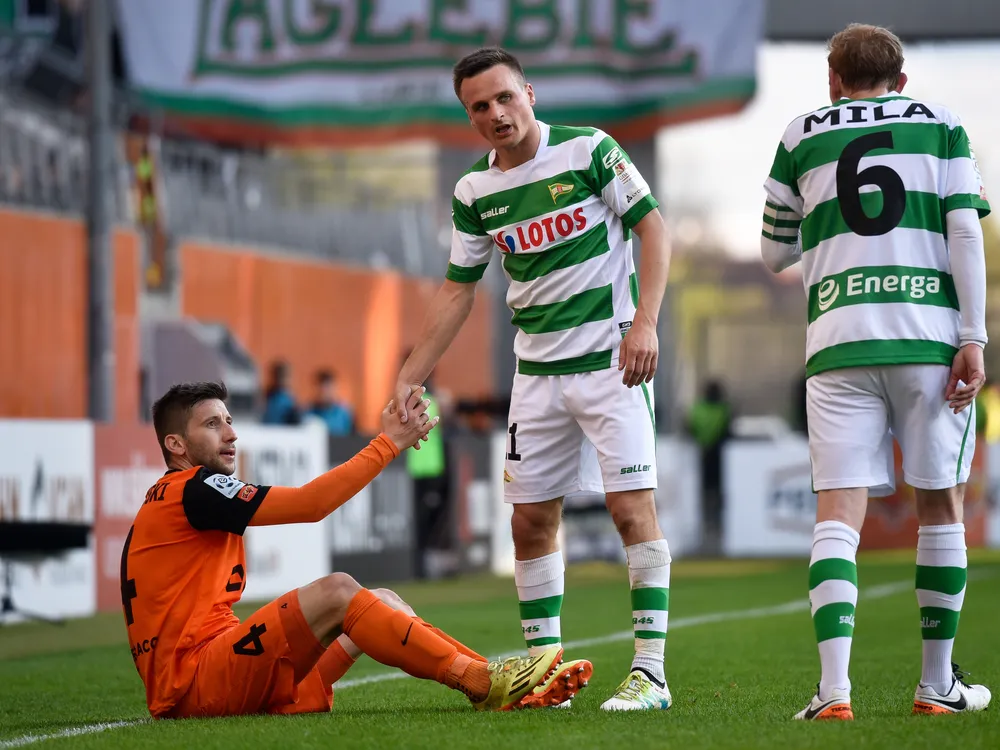 Sławomir Peszko (w środku)