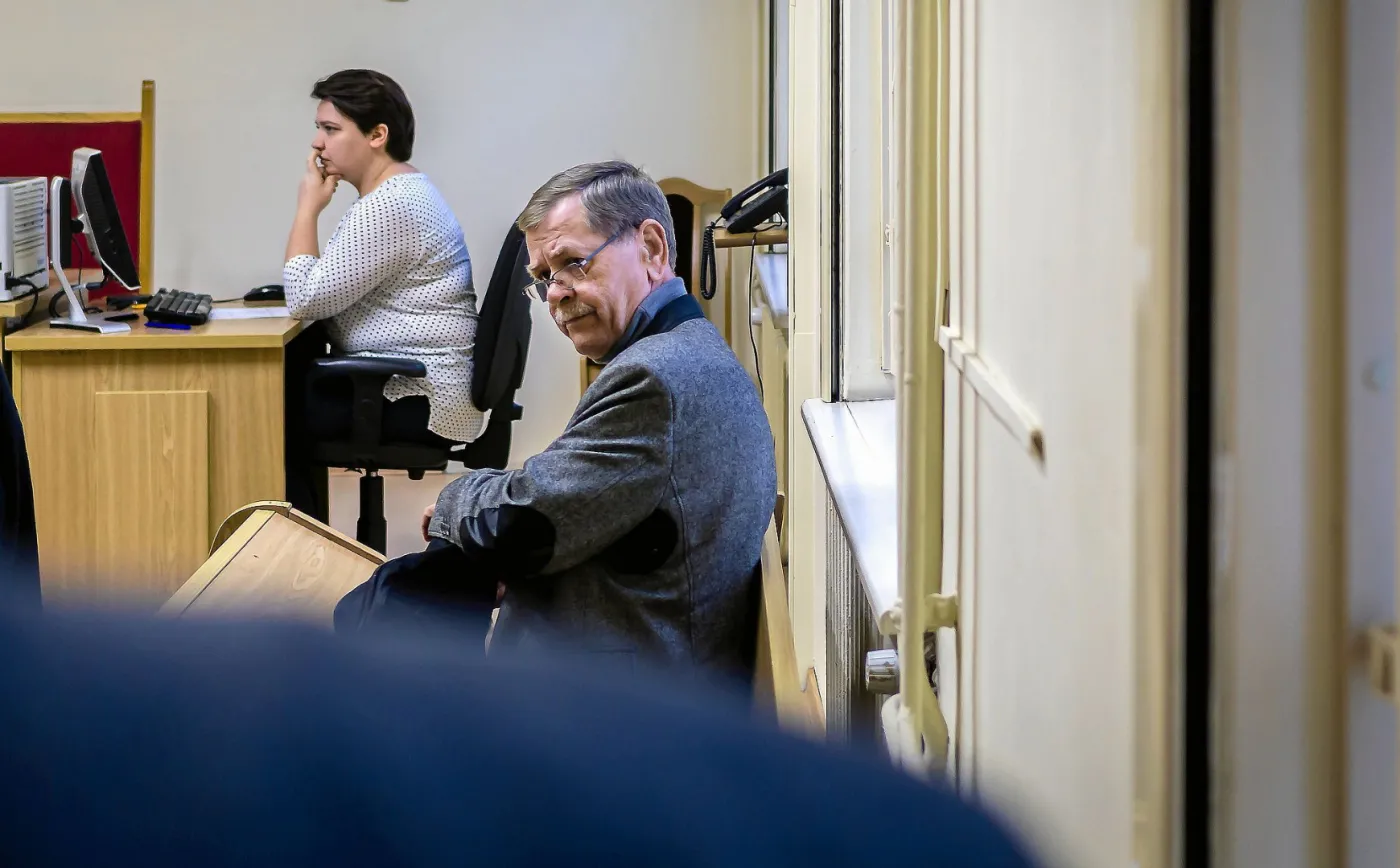 Proces byłego szefa MSWiA ws. korupcji. Janik zaprzecza, że brał łapówki