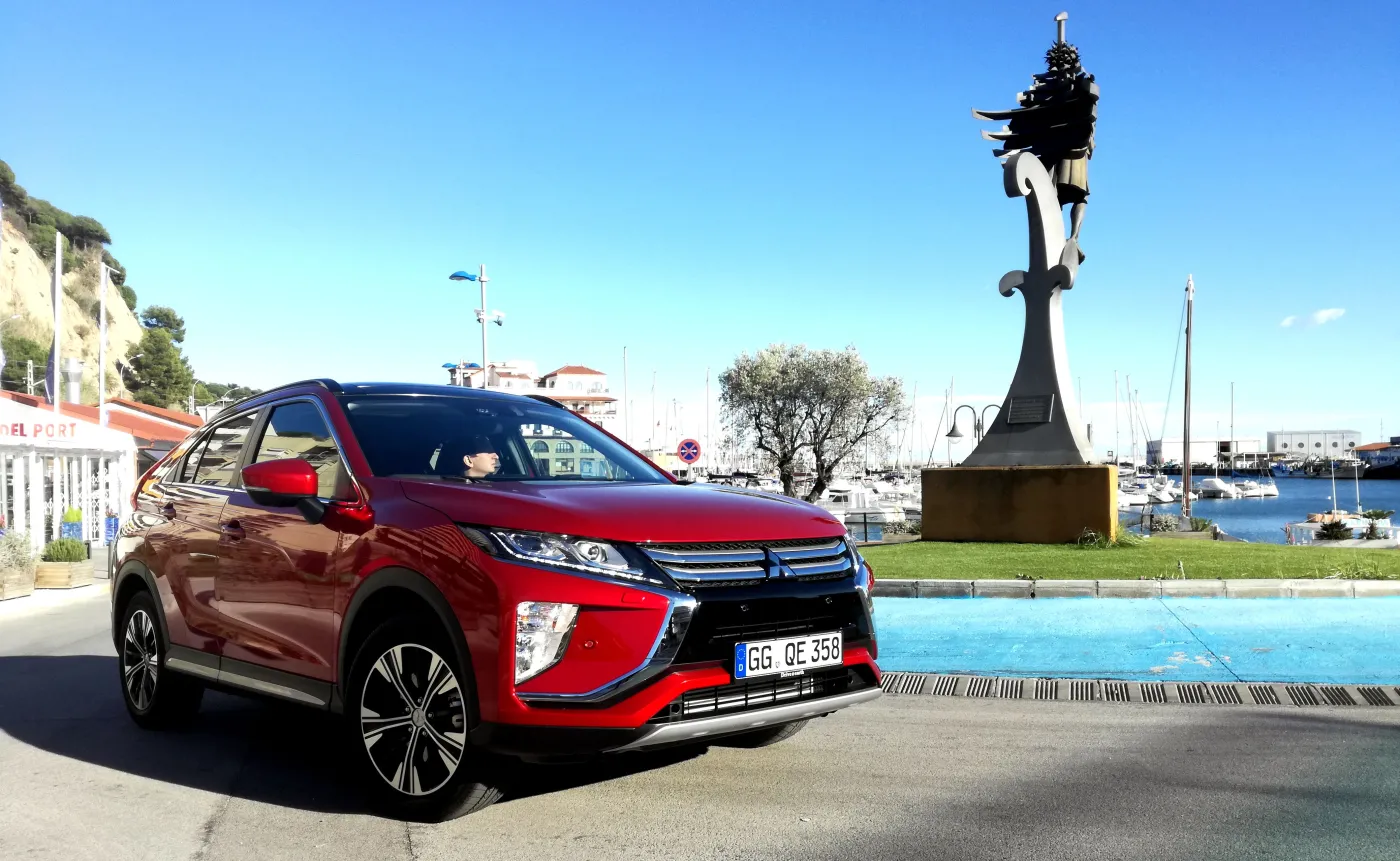 10565744-mitsubishi-eclipse-cross.jpg