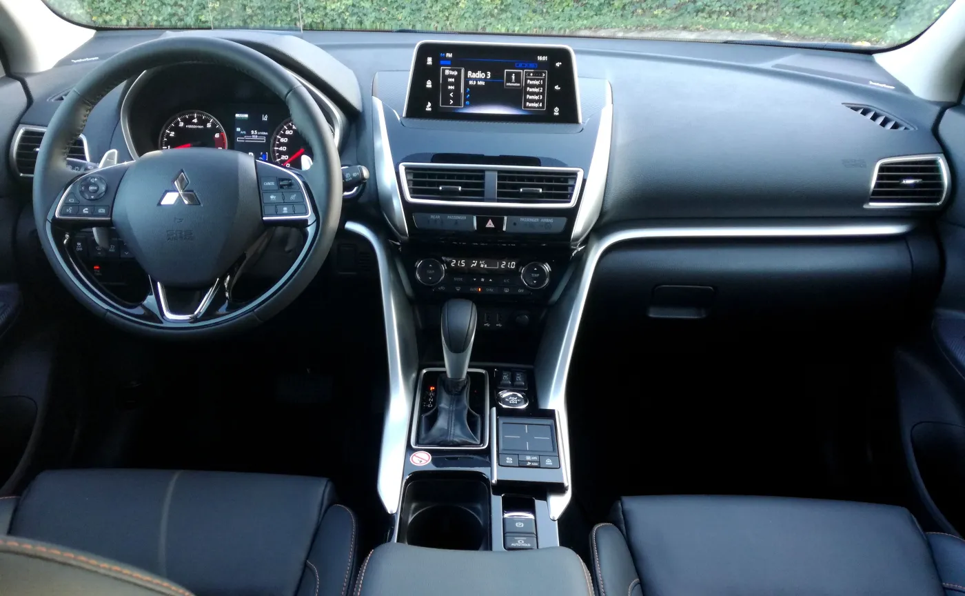 10625224-mitsubishi-eclipse-cross.jpg