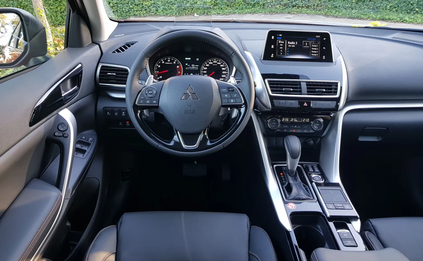 10632190-mitsubishi-eclipse-cross.jpg