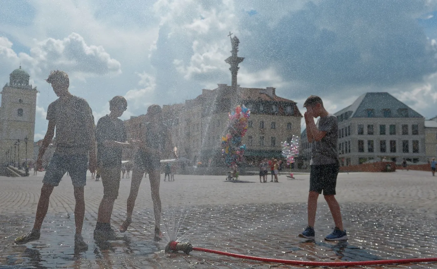 Kurtyny wodne w Warszawie